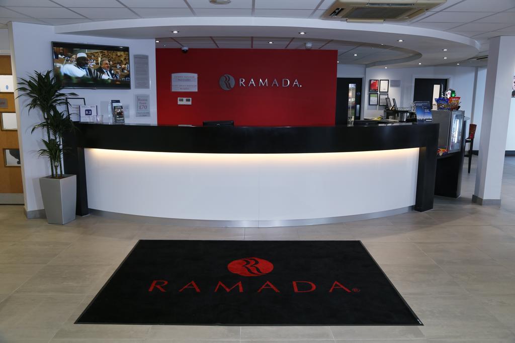 Готель Ramada Вейкфілд Екстер'єр фото