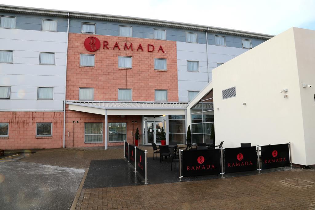Готель Ramada Вейкфілд Екстер'єр фото