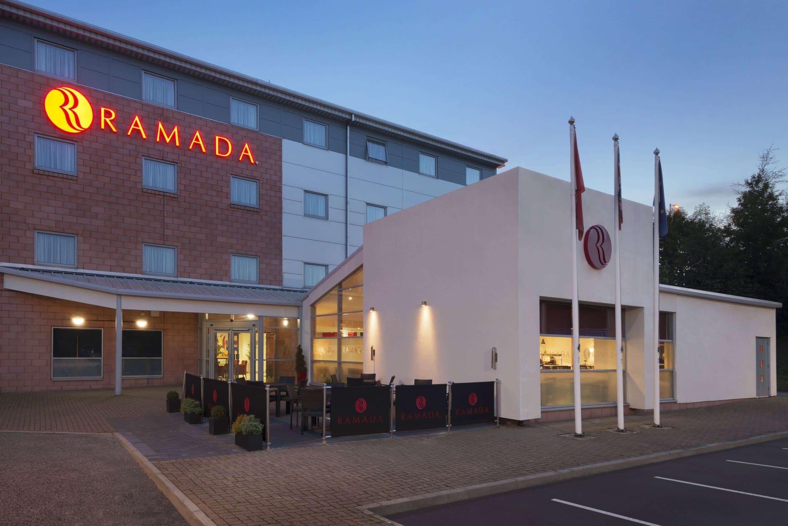 Готель Ramada Вейкфілд Екстер'єр фото